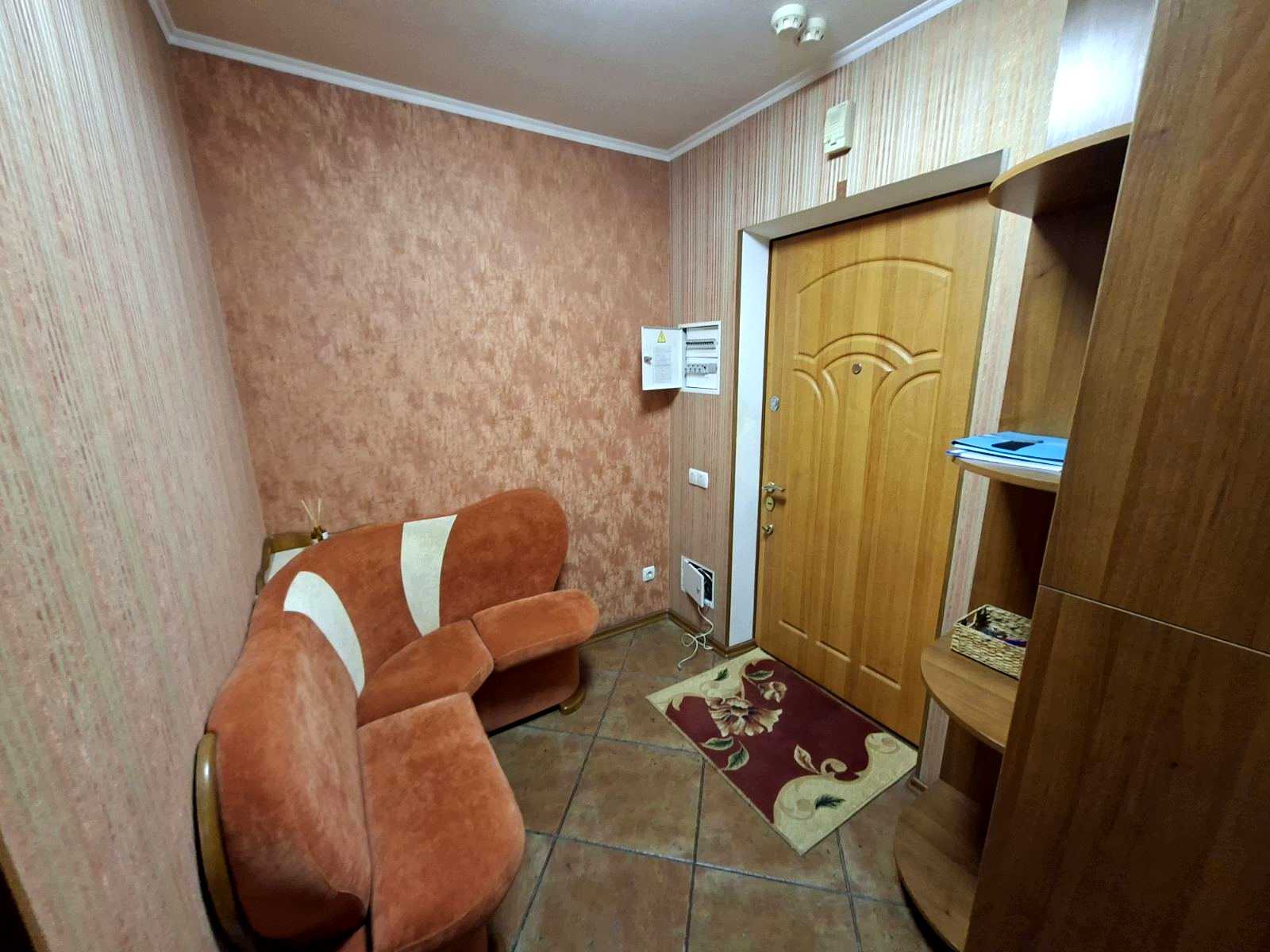 1877960663214293
