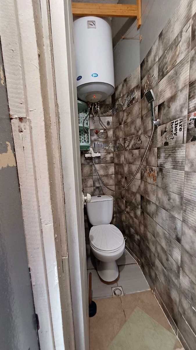 1877961873253816