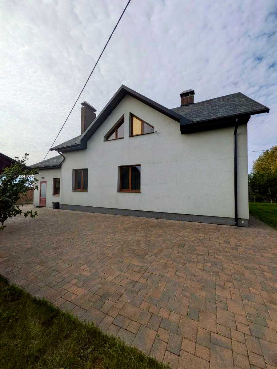 1877963094354180
