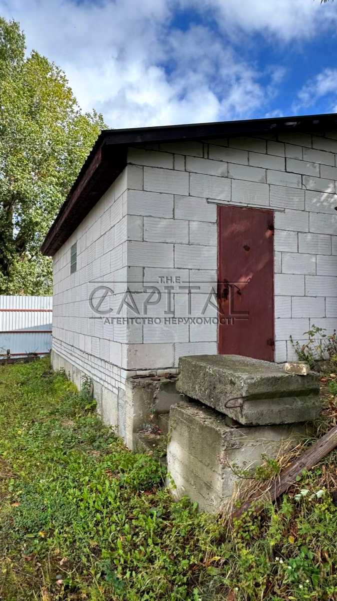 1877963853854871