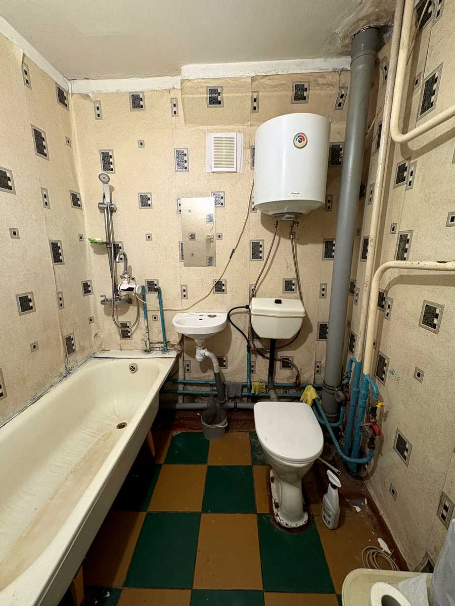 1877967952611178