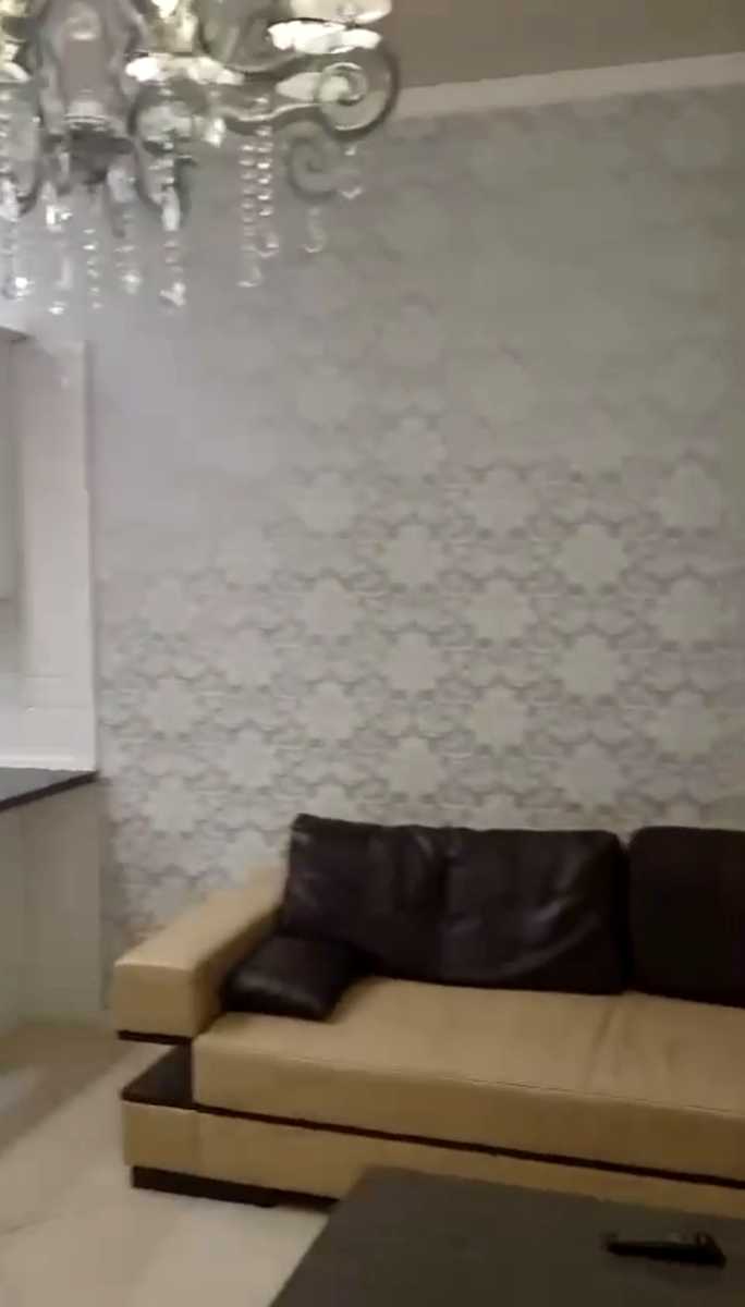 1877970987145296