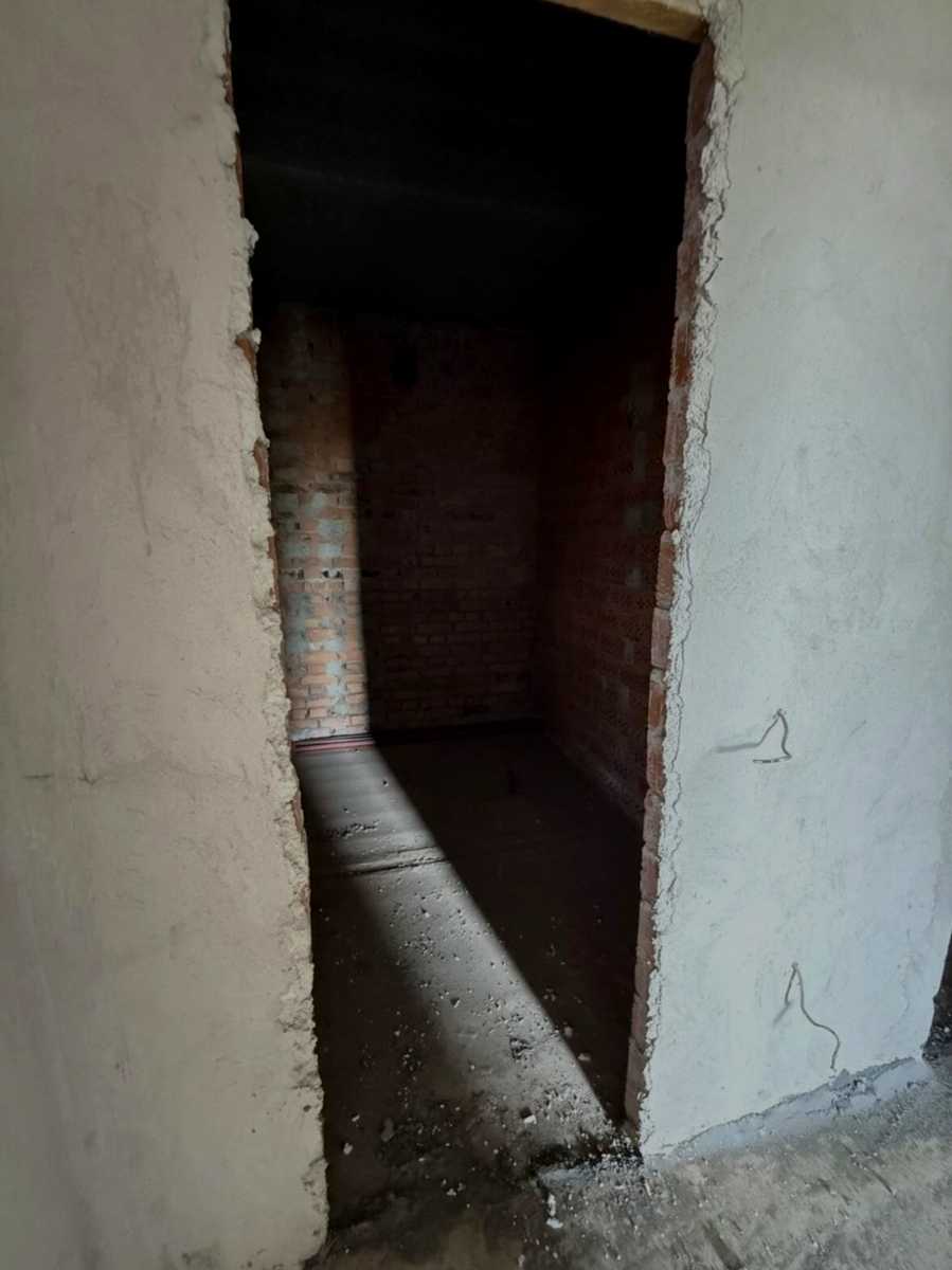 1877971152148733
