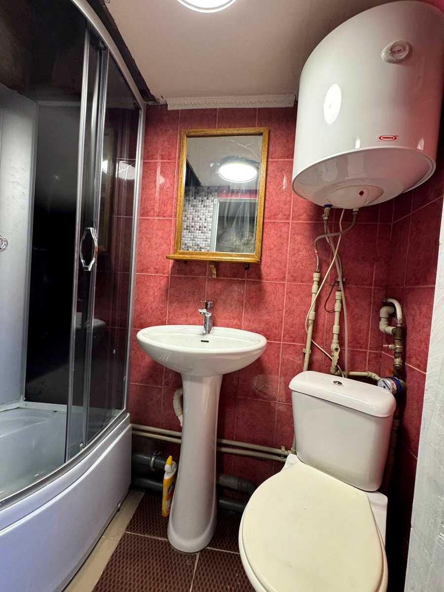 1878003832746326