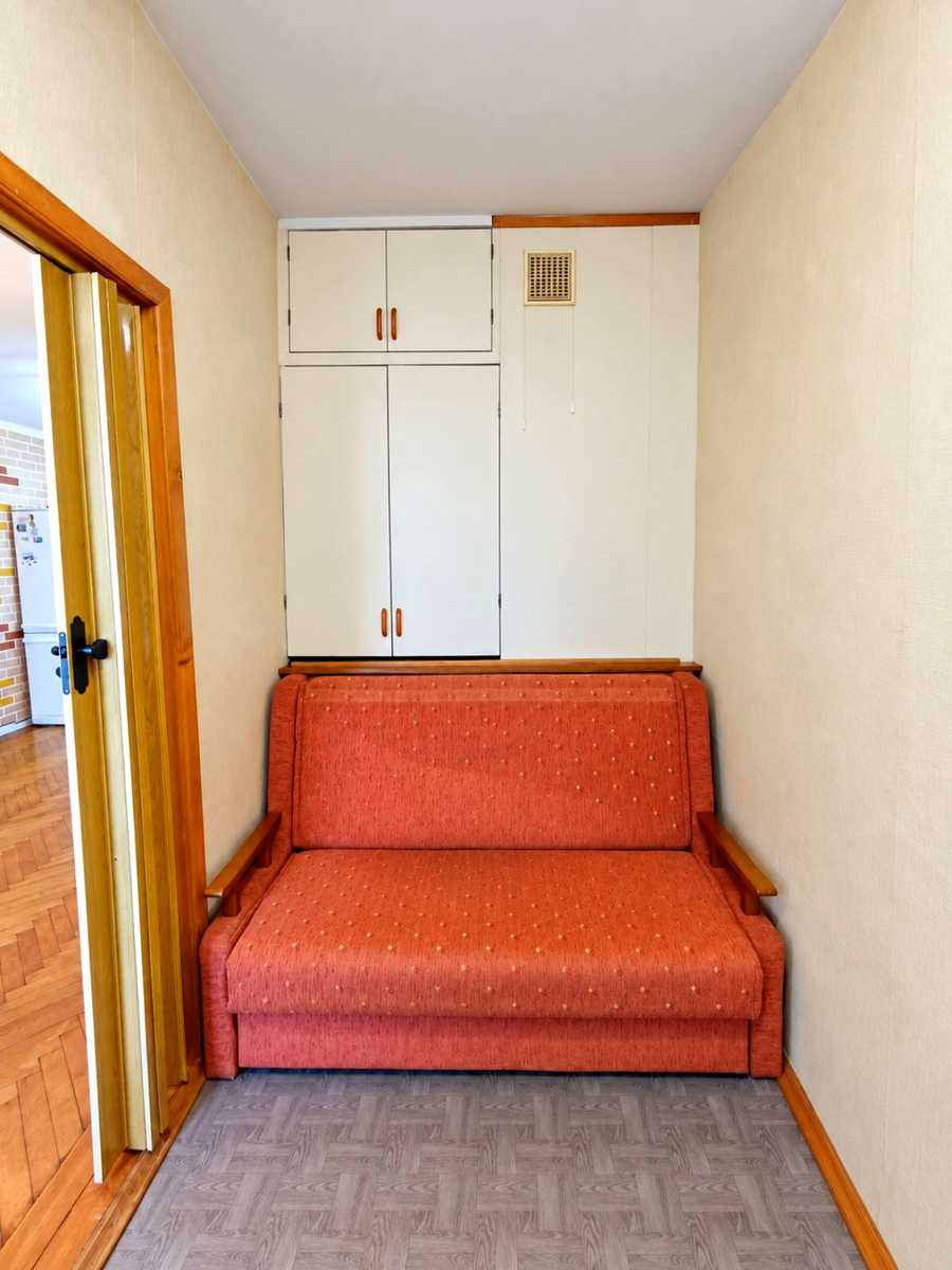 1878005349516977
