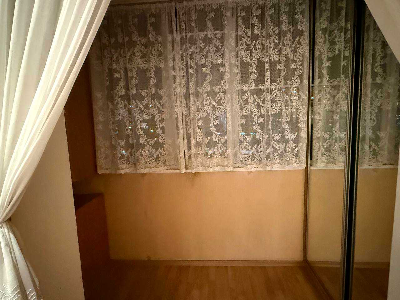 1878007672973693