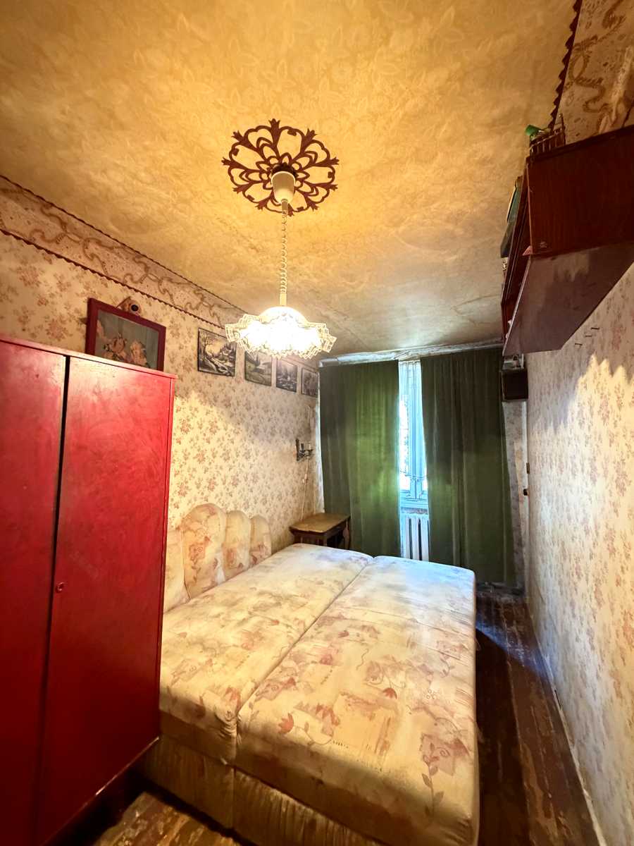 1878008742326727