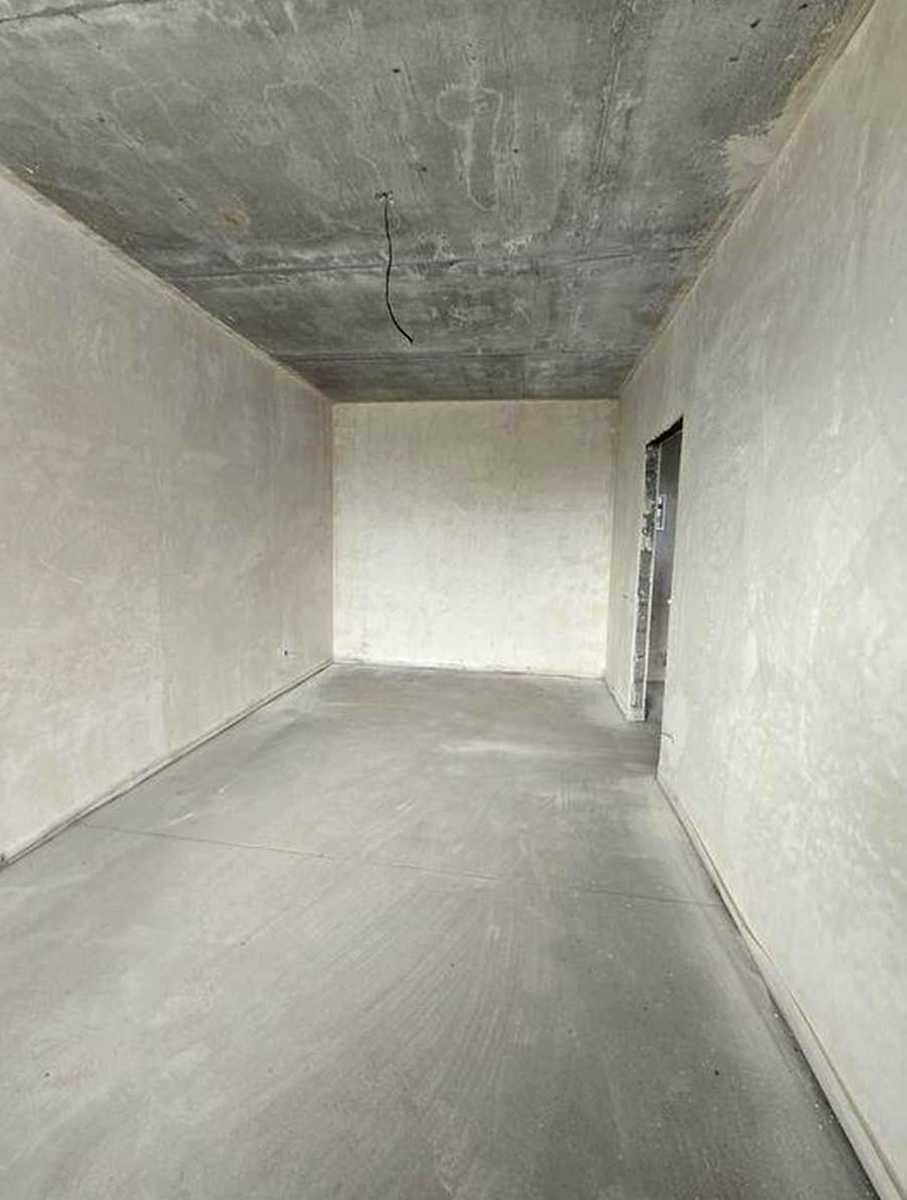 1878009605981873