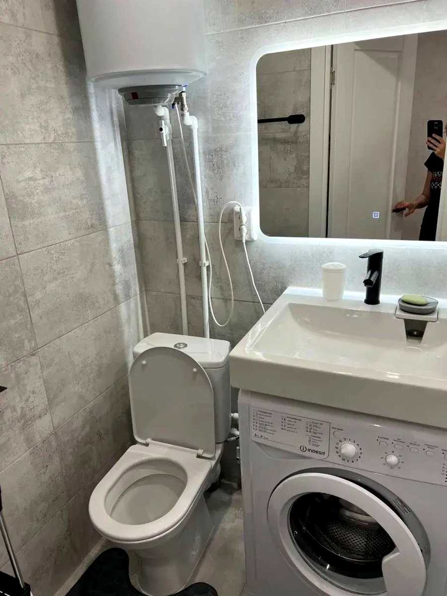 1878010765213050
