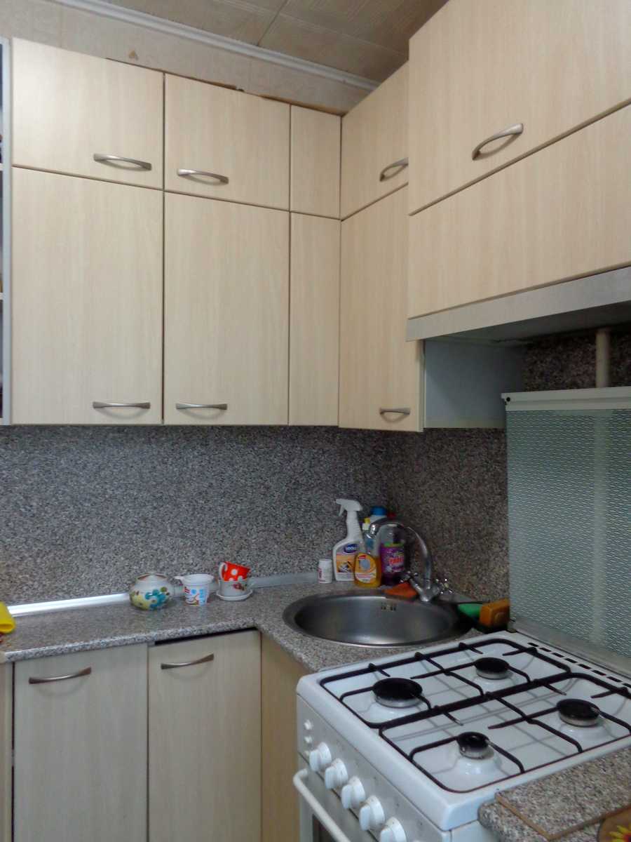 1878016889454404