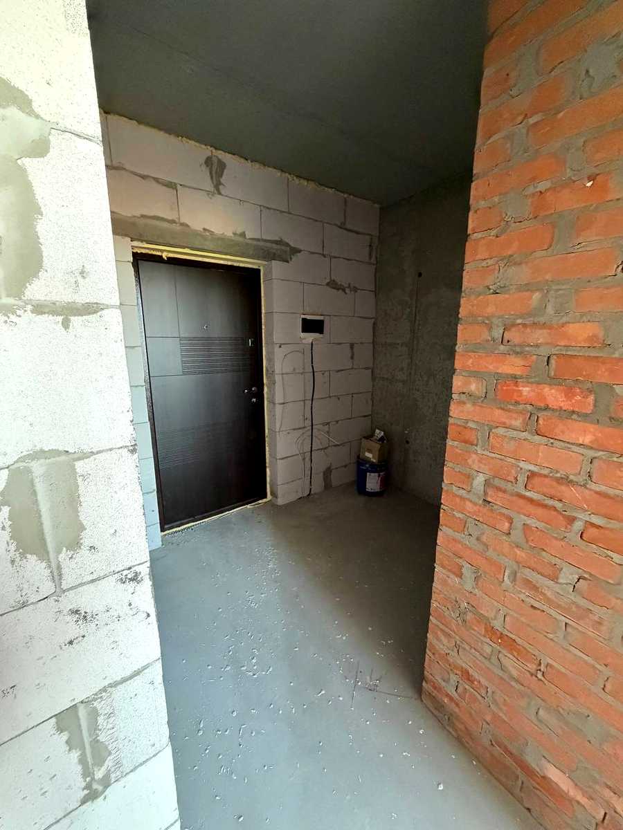 1878017271262173