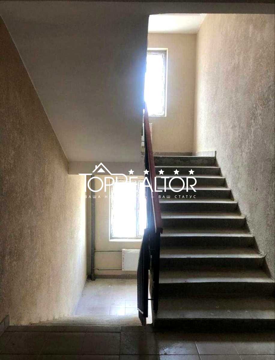1878017747045346