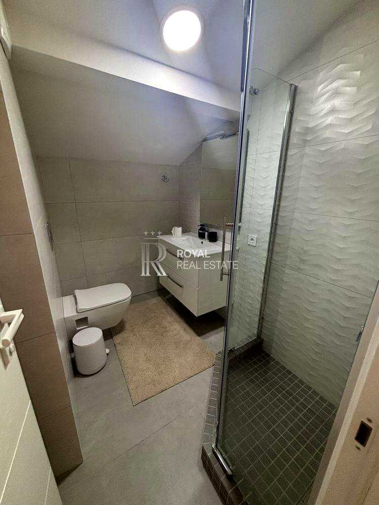 1878019177465749