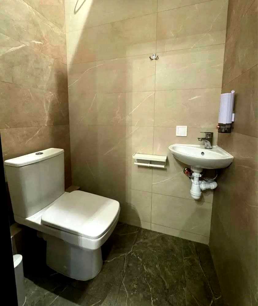 1878021171911205