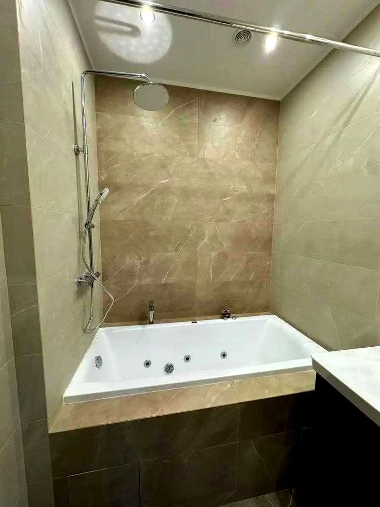 1878021171950104