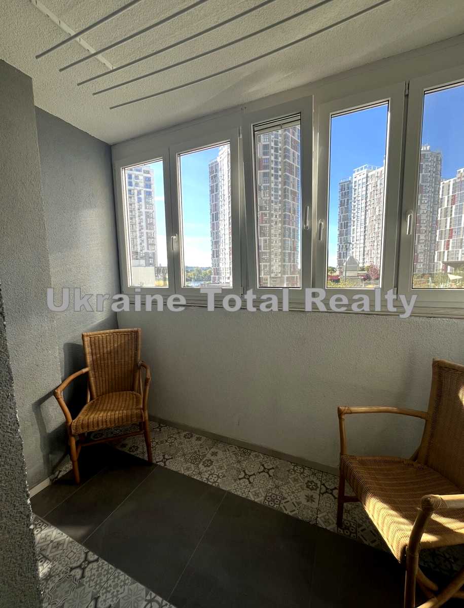 1878022883159374