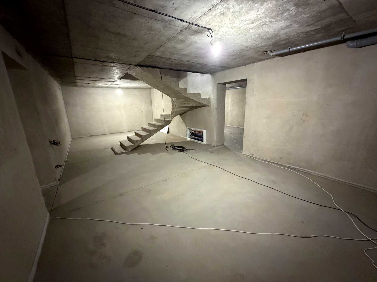 1878026375776821