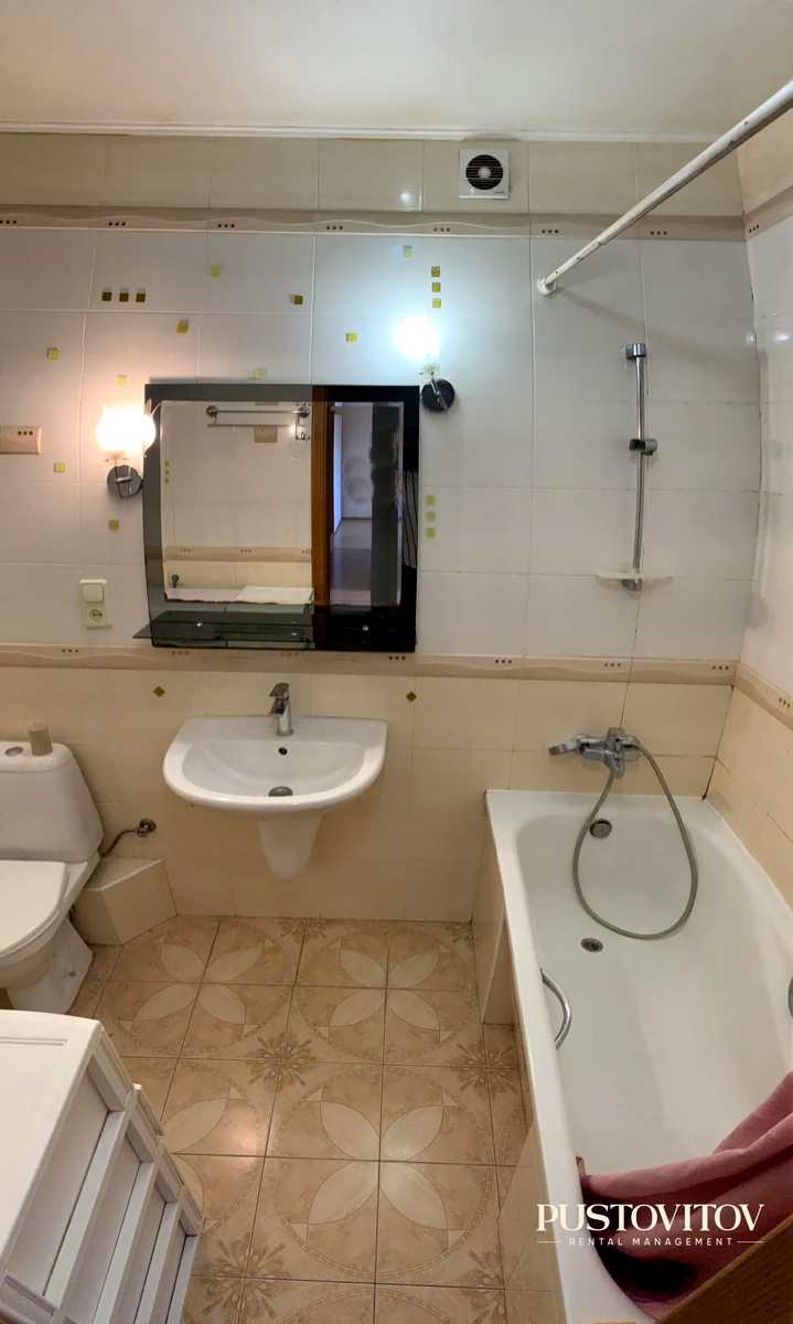 1878030686203765