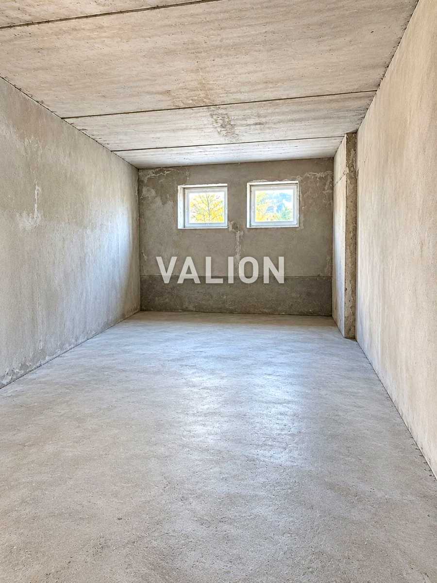 1878033070035853