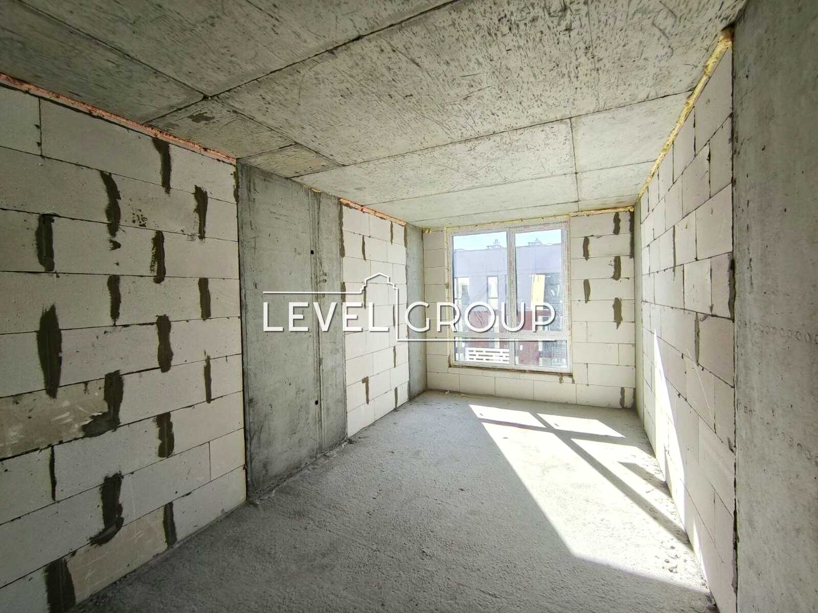 1878033121711305