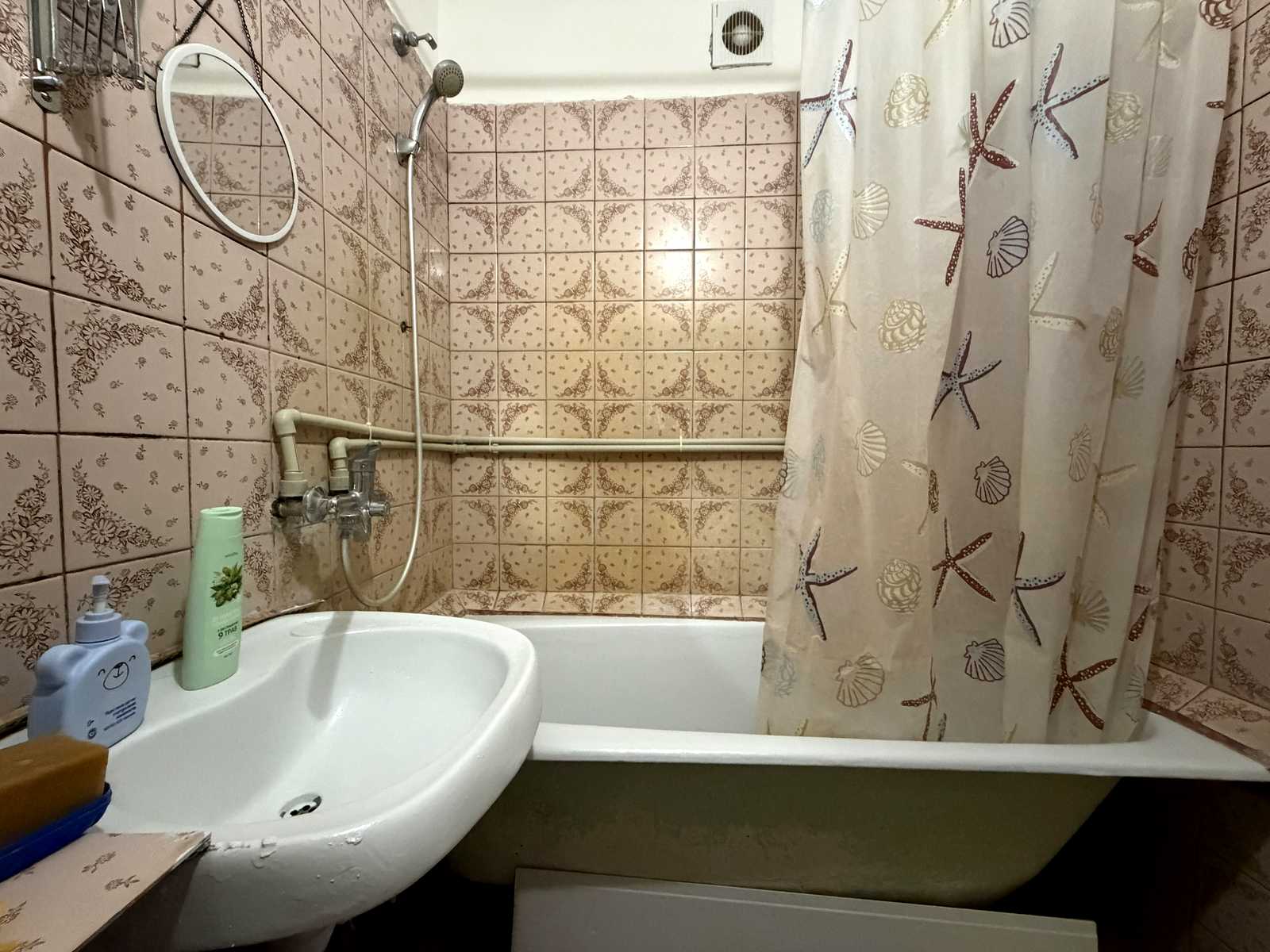 1878036727647322