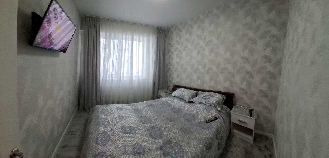 1878036845579309
