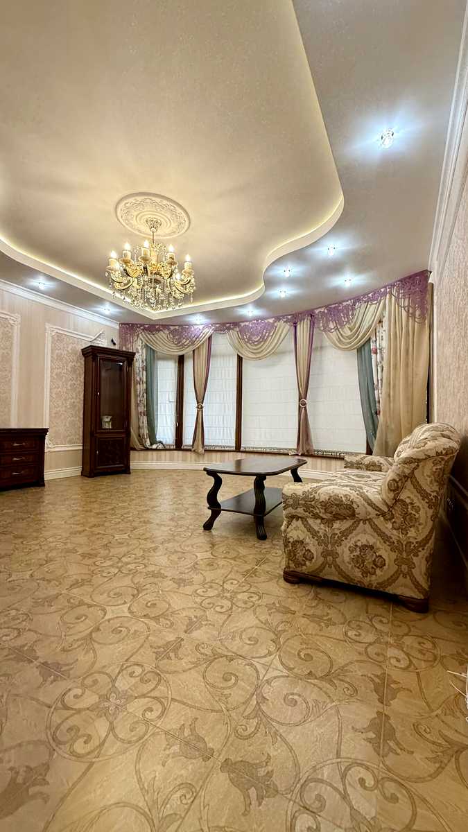 1878037763841127