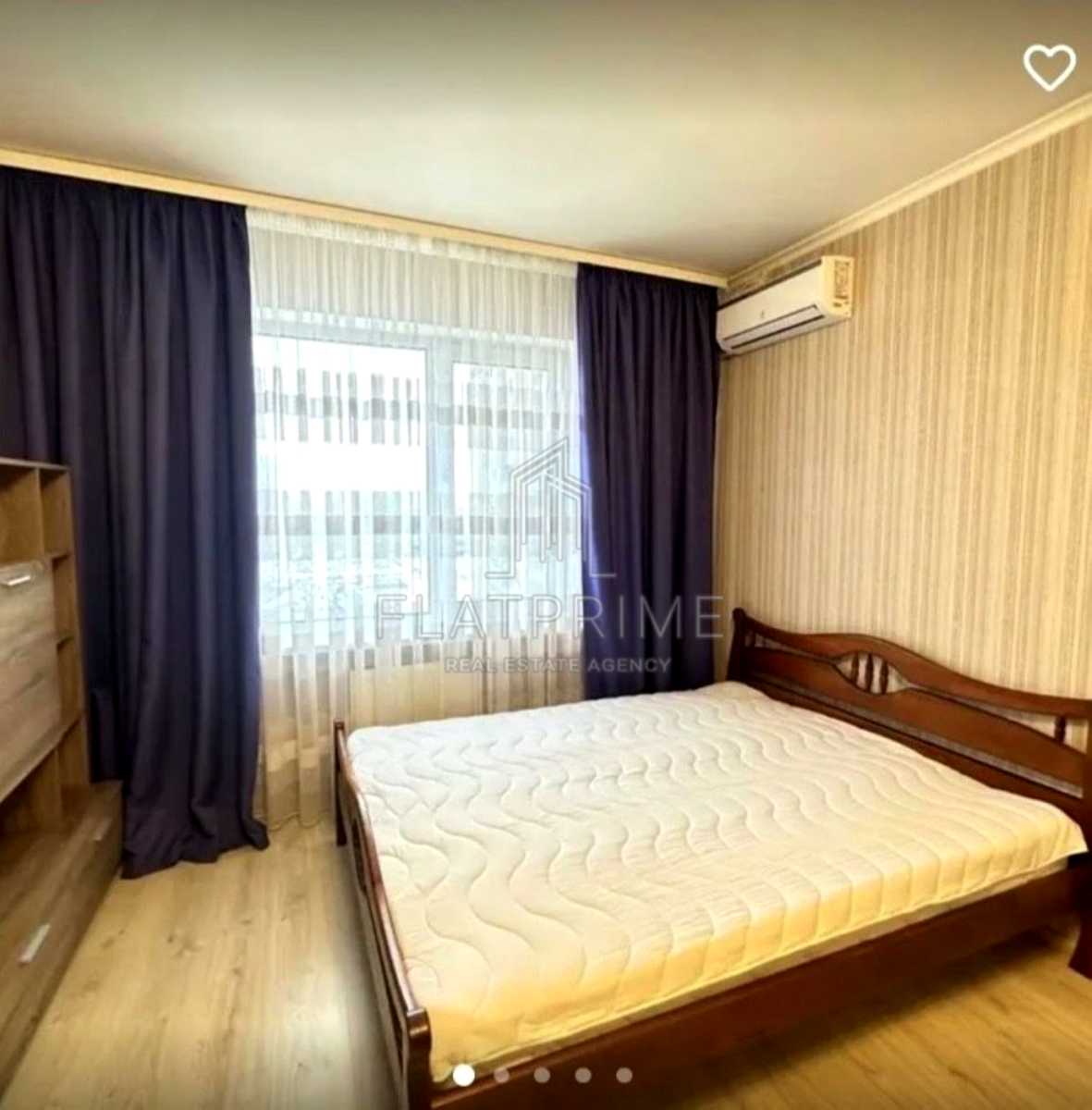 1878043096349359