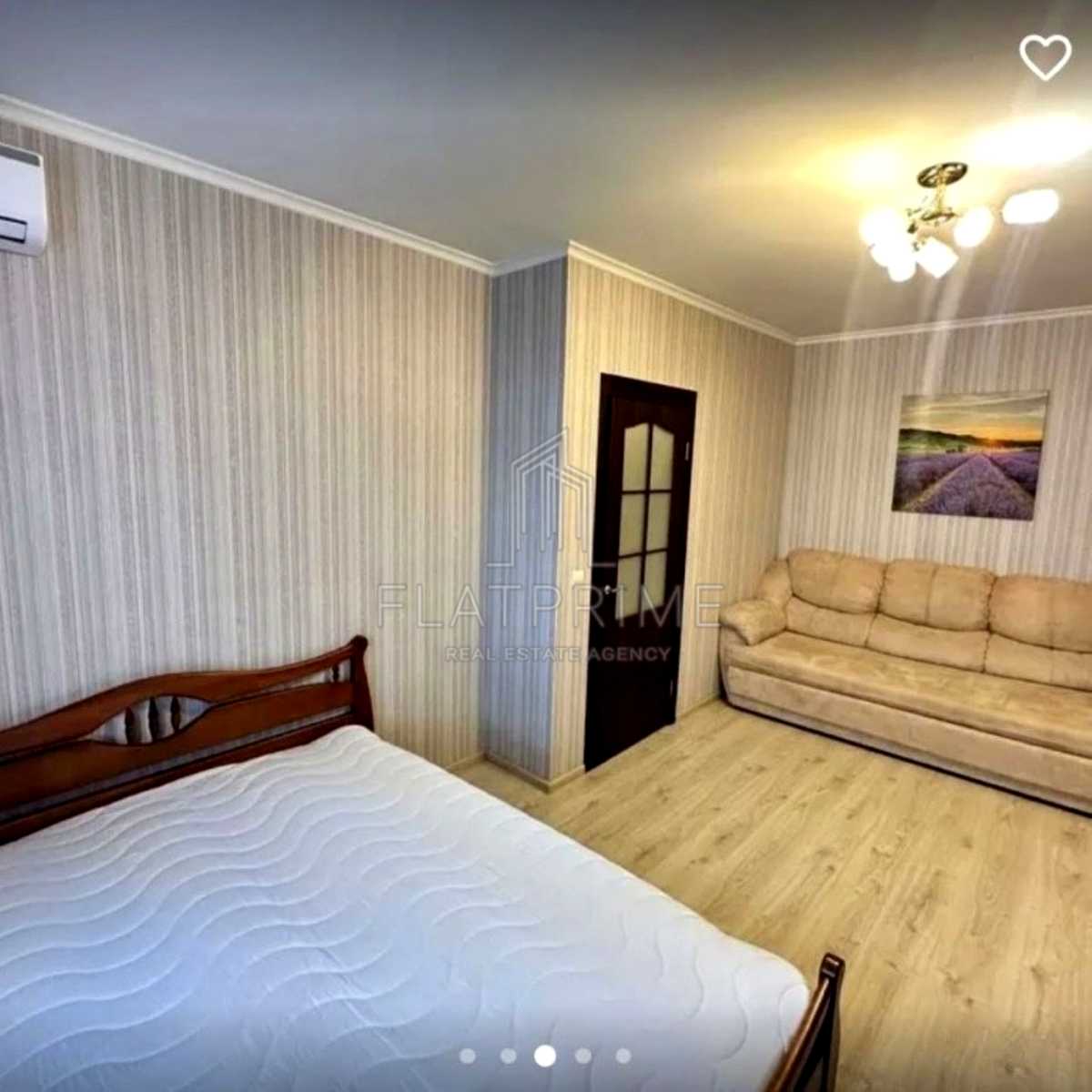 1878043096564684