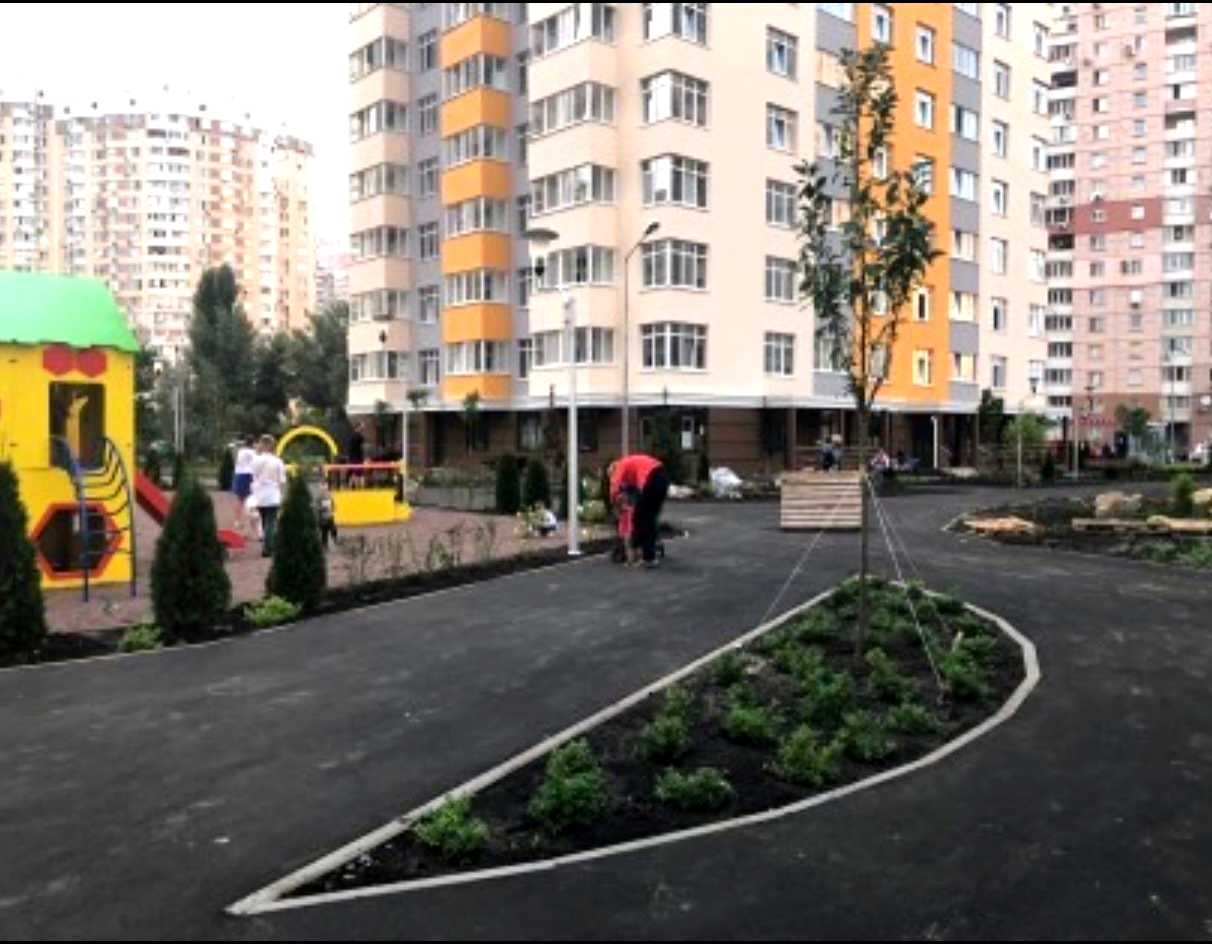 1878045290683600