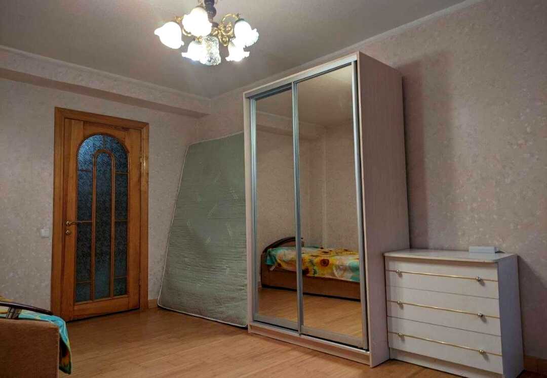 1878047929698653
