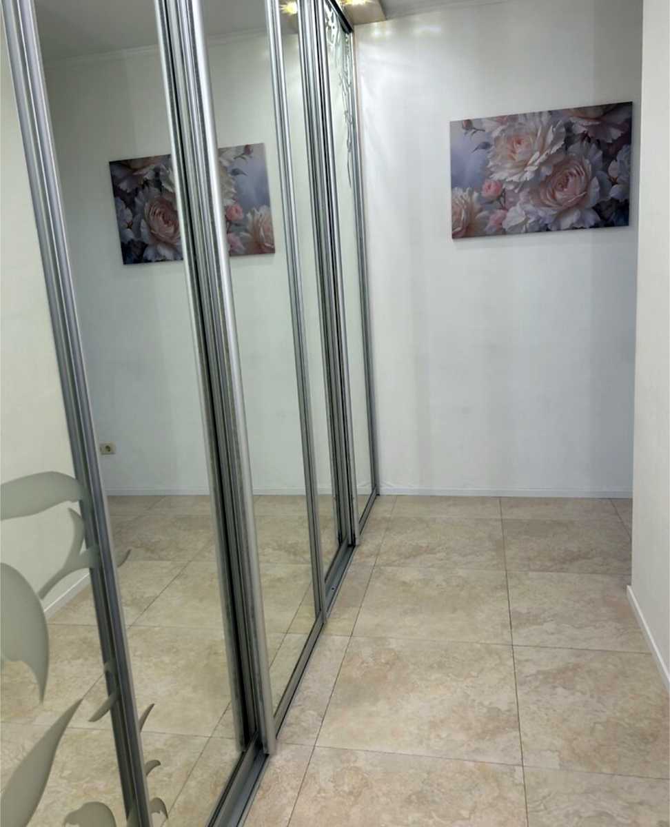 1878049071711988
