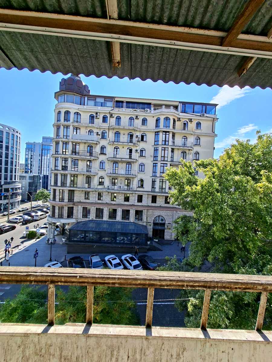 Многокомнатная квартира по адресу ул. Качиньского (площадь 85,6 м²) Многокомнатная квартира по адресу ул. Качиньского (площадь 85,6 м²) - Atlanta.ua
