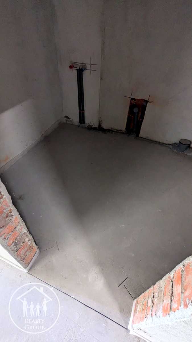 1878052621307619