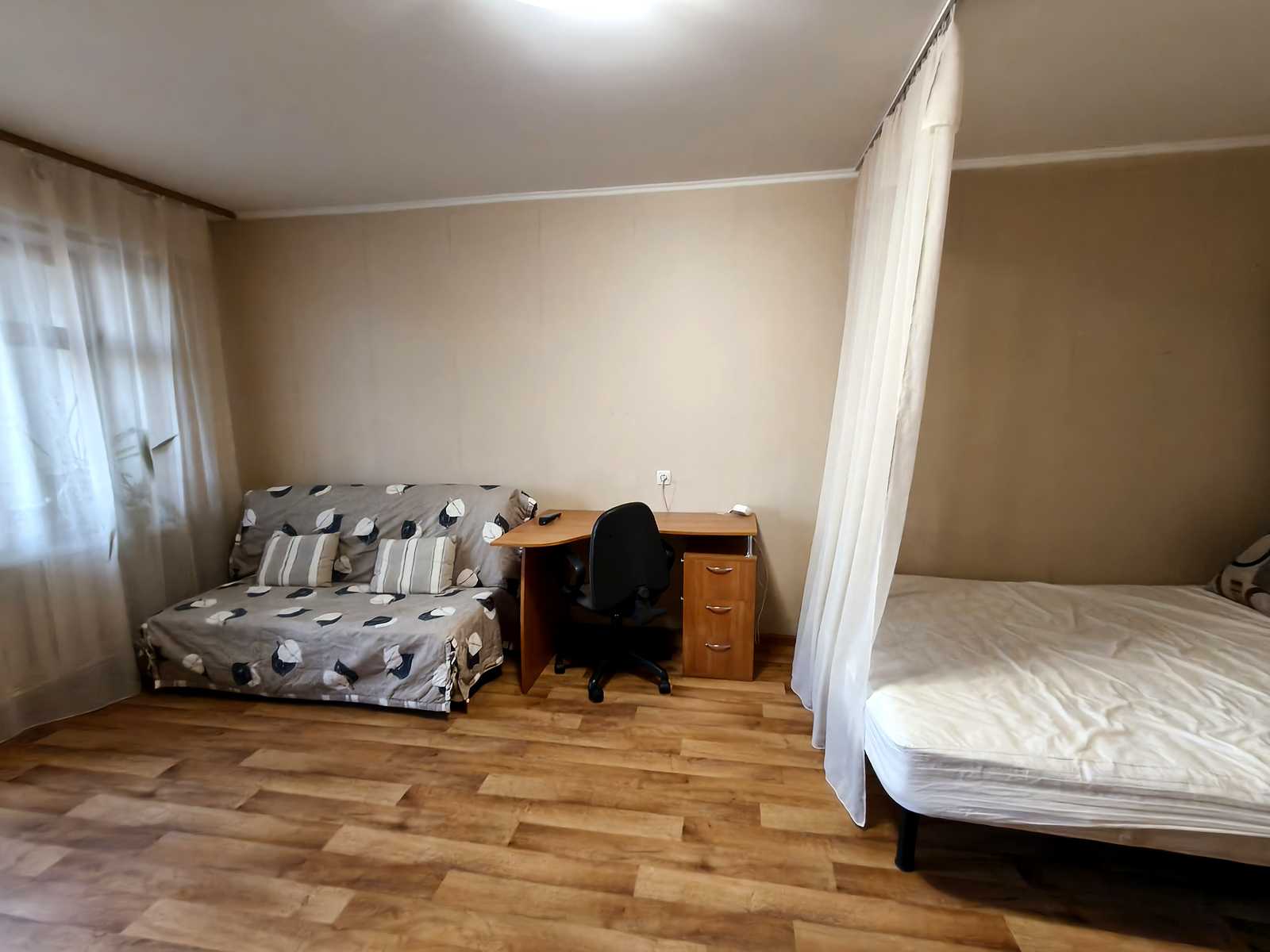 1878054585052221