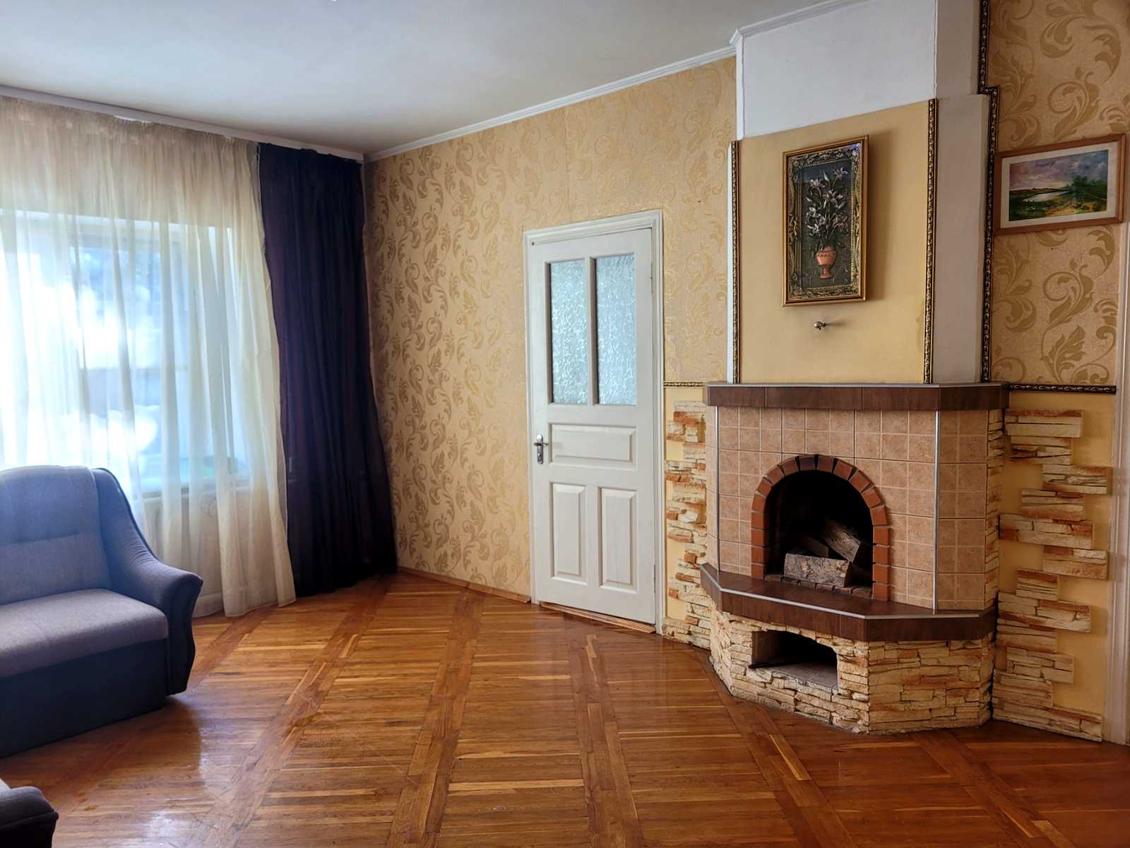 1878057581458558