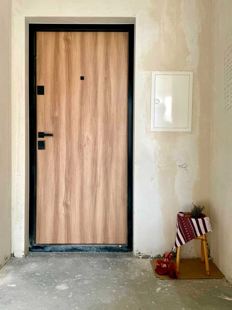 1878094385583405