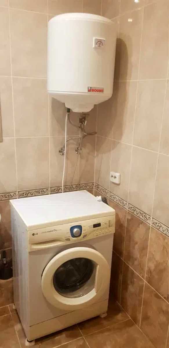 1878097447106475