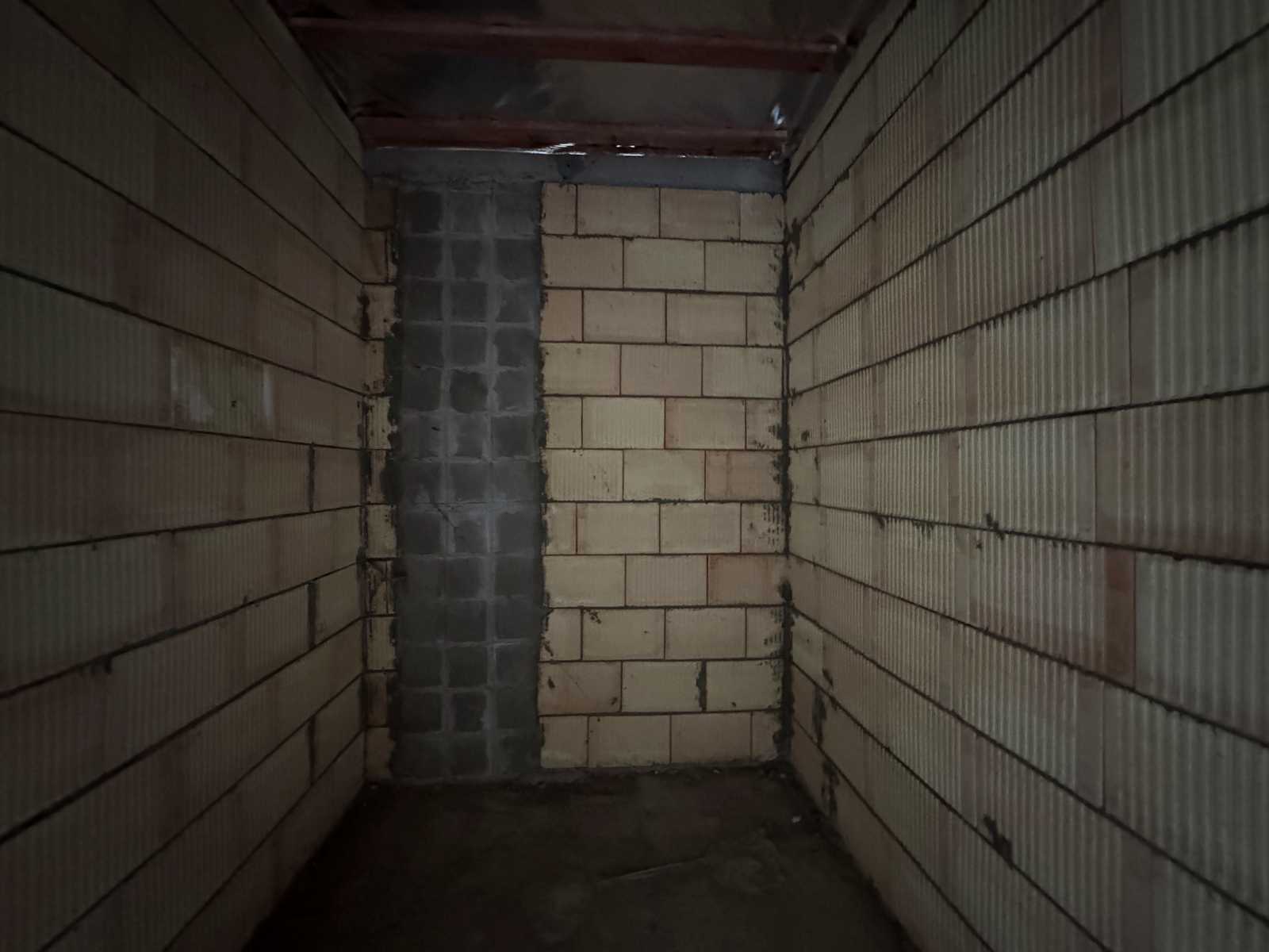1878098166960563