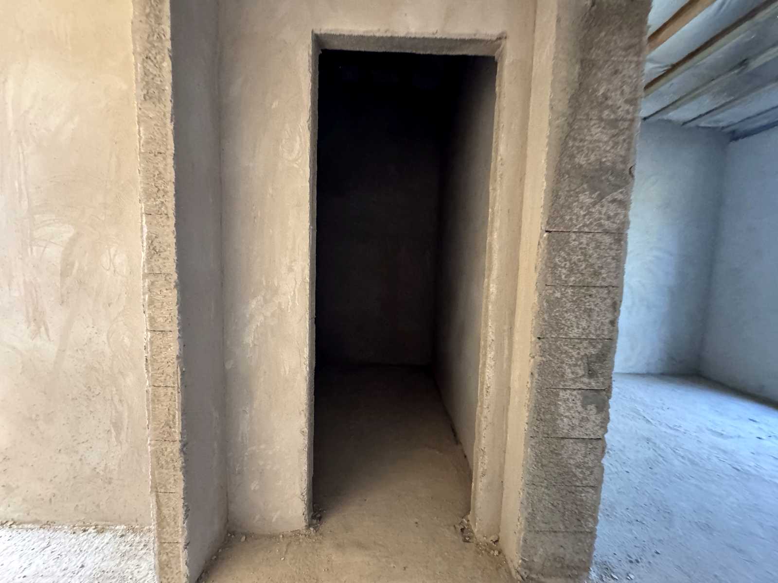 1878098771762399