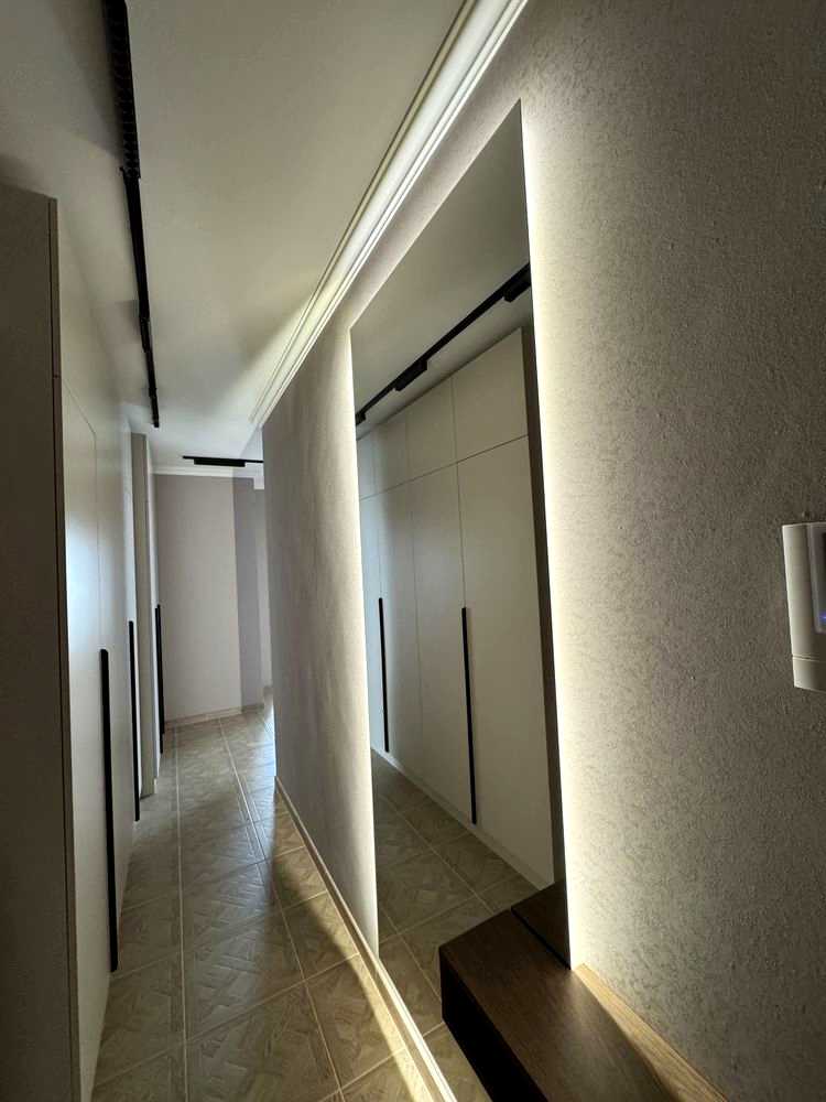 1878104326337752
