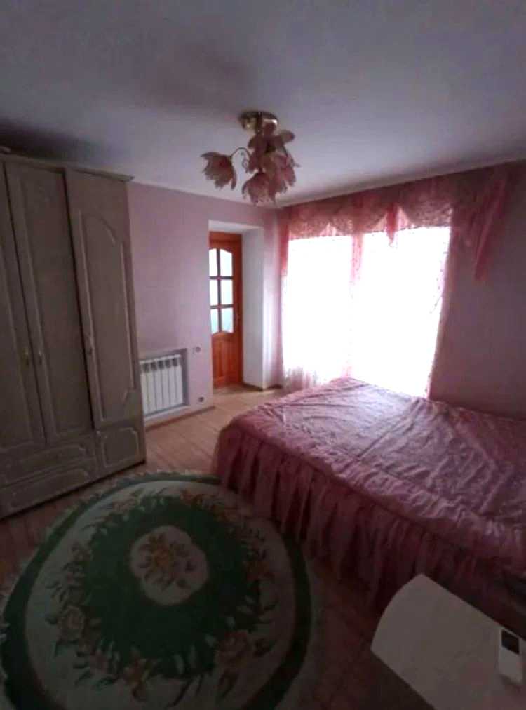 1878108274021784