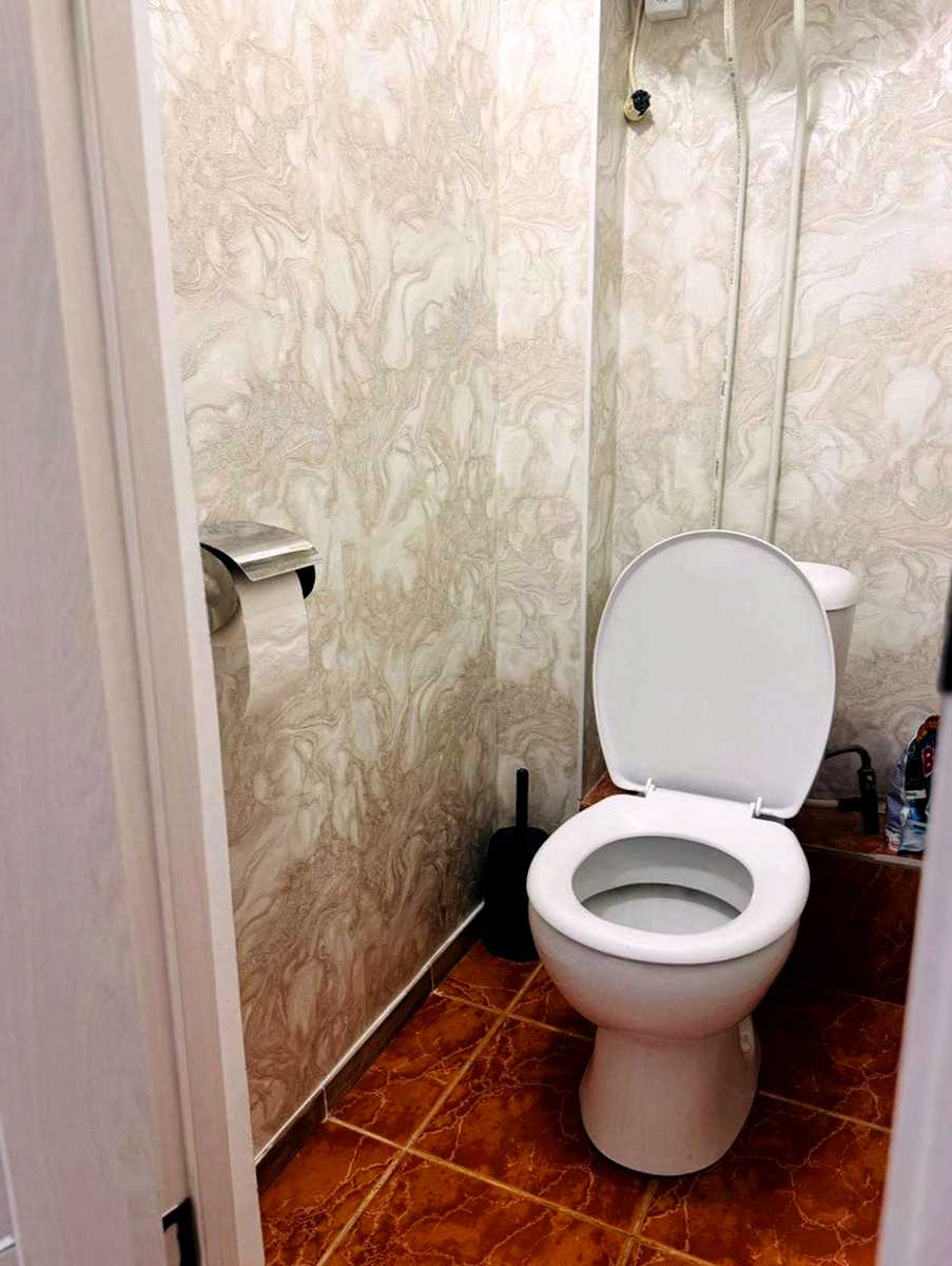 1878117353551750