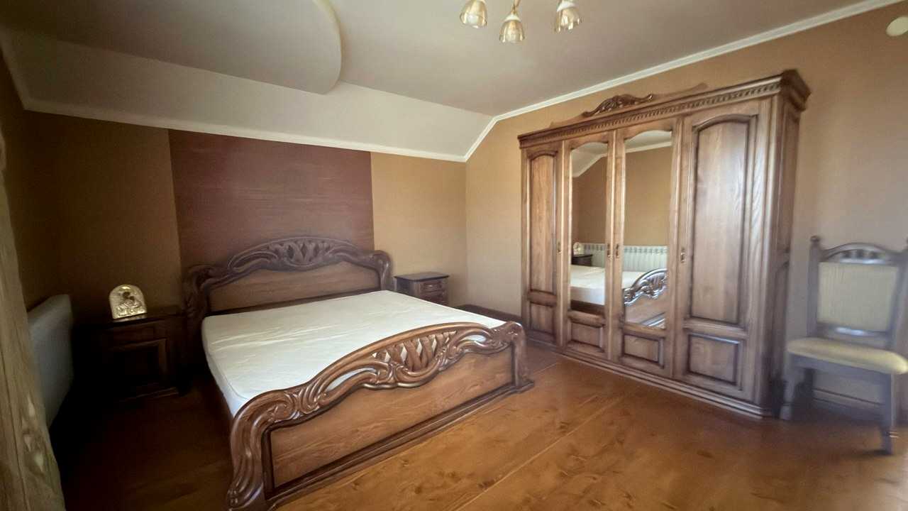 1878122176247634