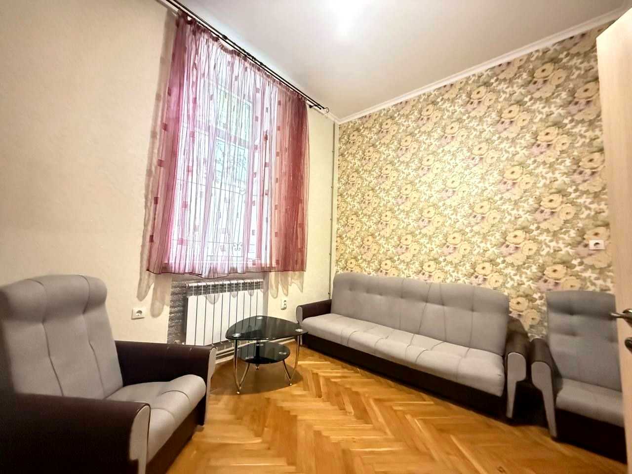 1878131200170477