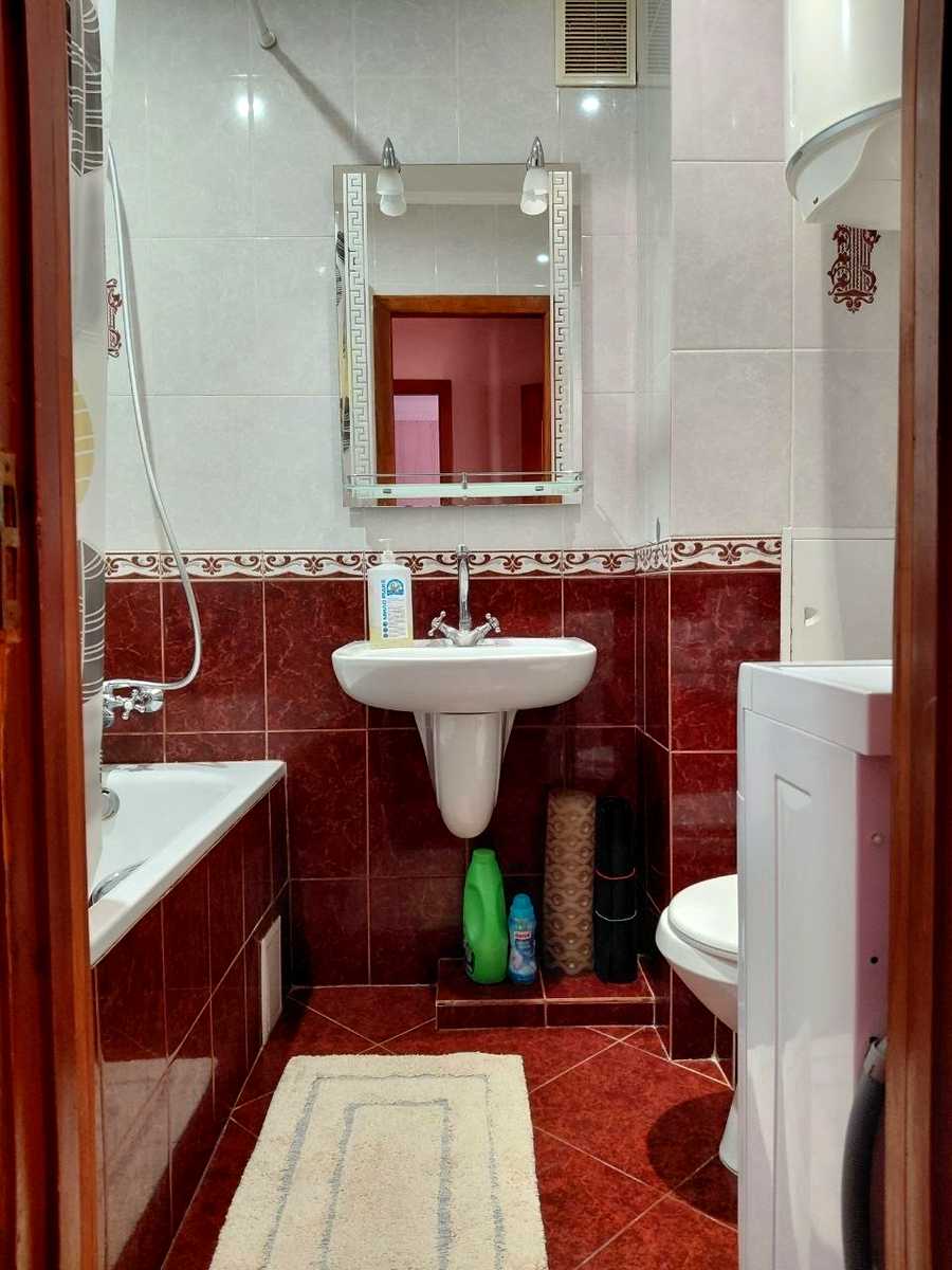 1878134871061849