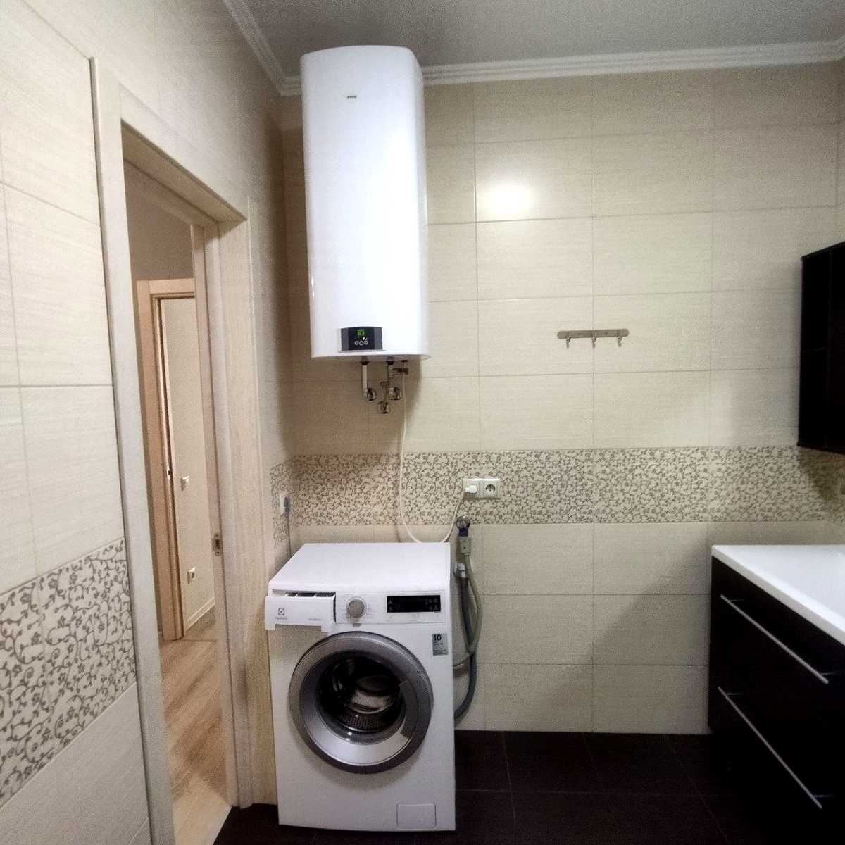 1878143833472668