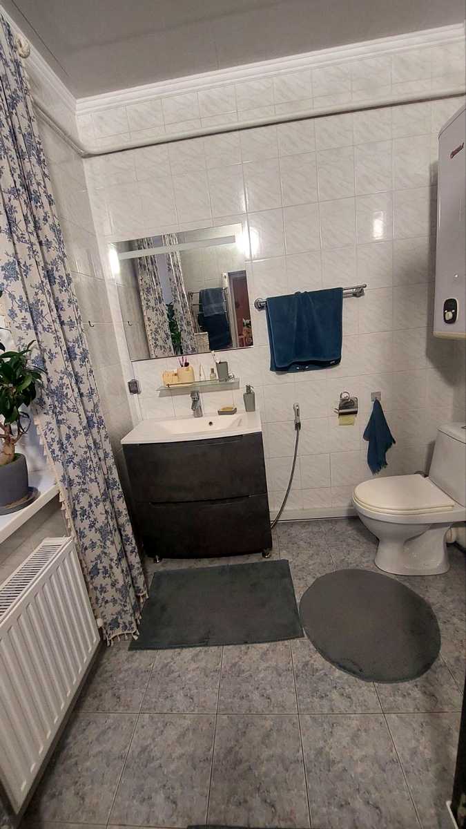 1878149759275272