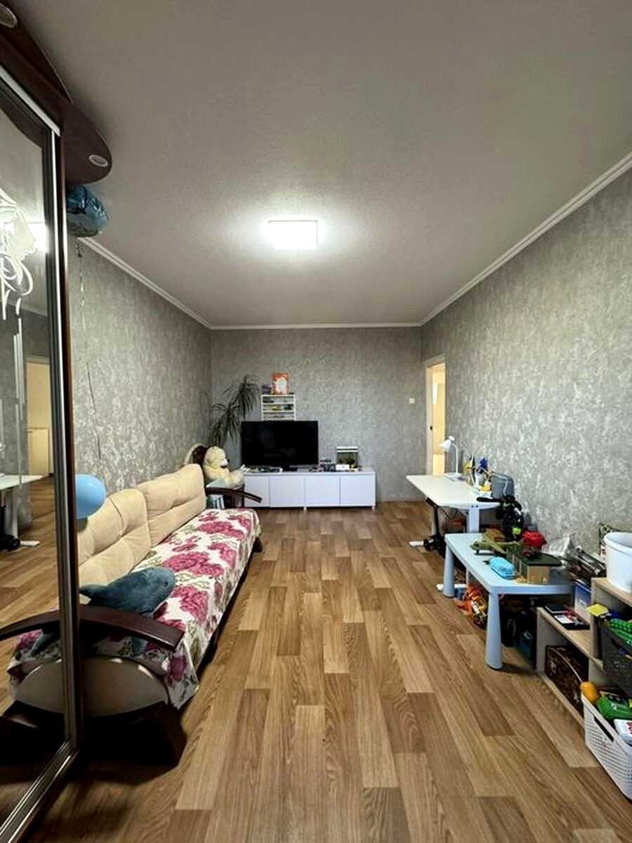1878183436126693