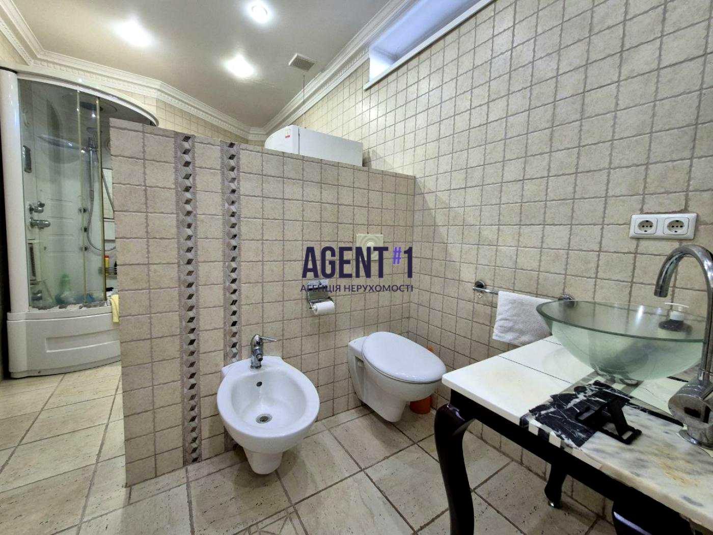 1878189020458878